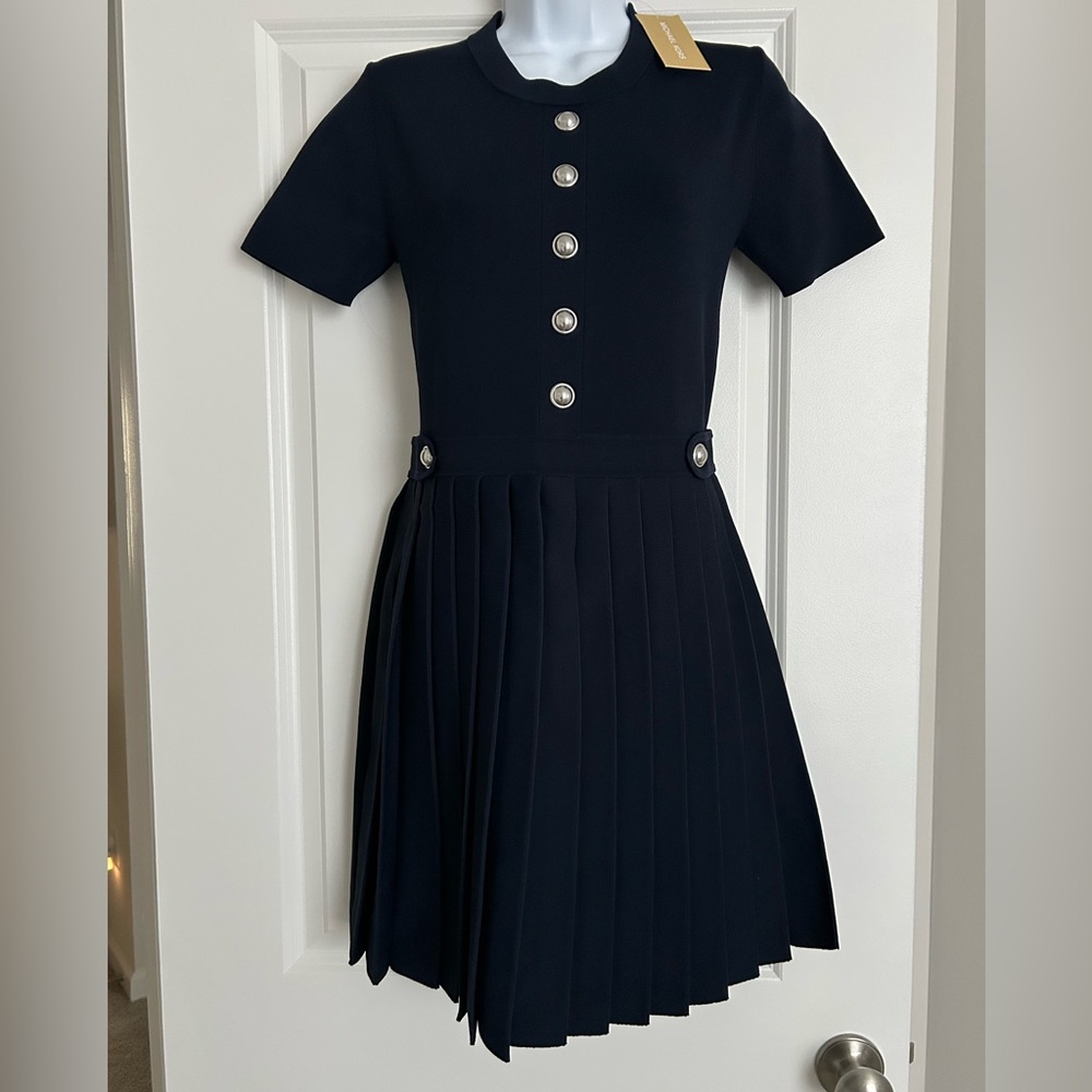 NWT Michael Kors Navy Stretch Knit Pleated Mini Dress Size Medium - Picture 2 of 6
